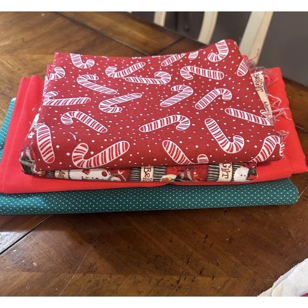 Vintage Christmas Quilting Craft Cotton Fabric Lot  See Description Over 4 Lbs